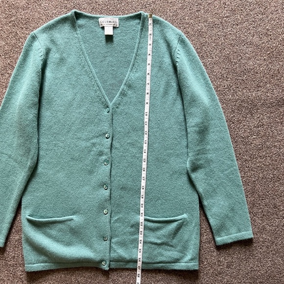 Sutton Studios Bloomingdale’s 100% Cashmere Teal V Neck Cardigan Sweater Small - Picture 7 of 12